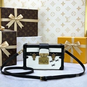 <AUTHENTIC>Louis Vuitton Petite Malle White